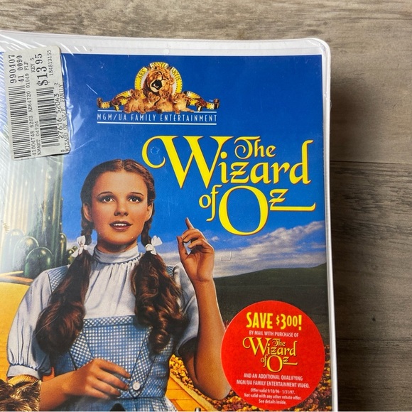 THE WIZARD OF OZ VHS THX DIGITALLY MASTERED CLAMSHELL JUDY GARLAND MGM CLASSIC - Picture 2 of 6